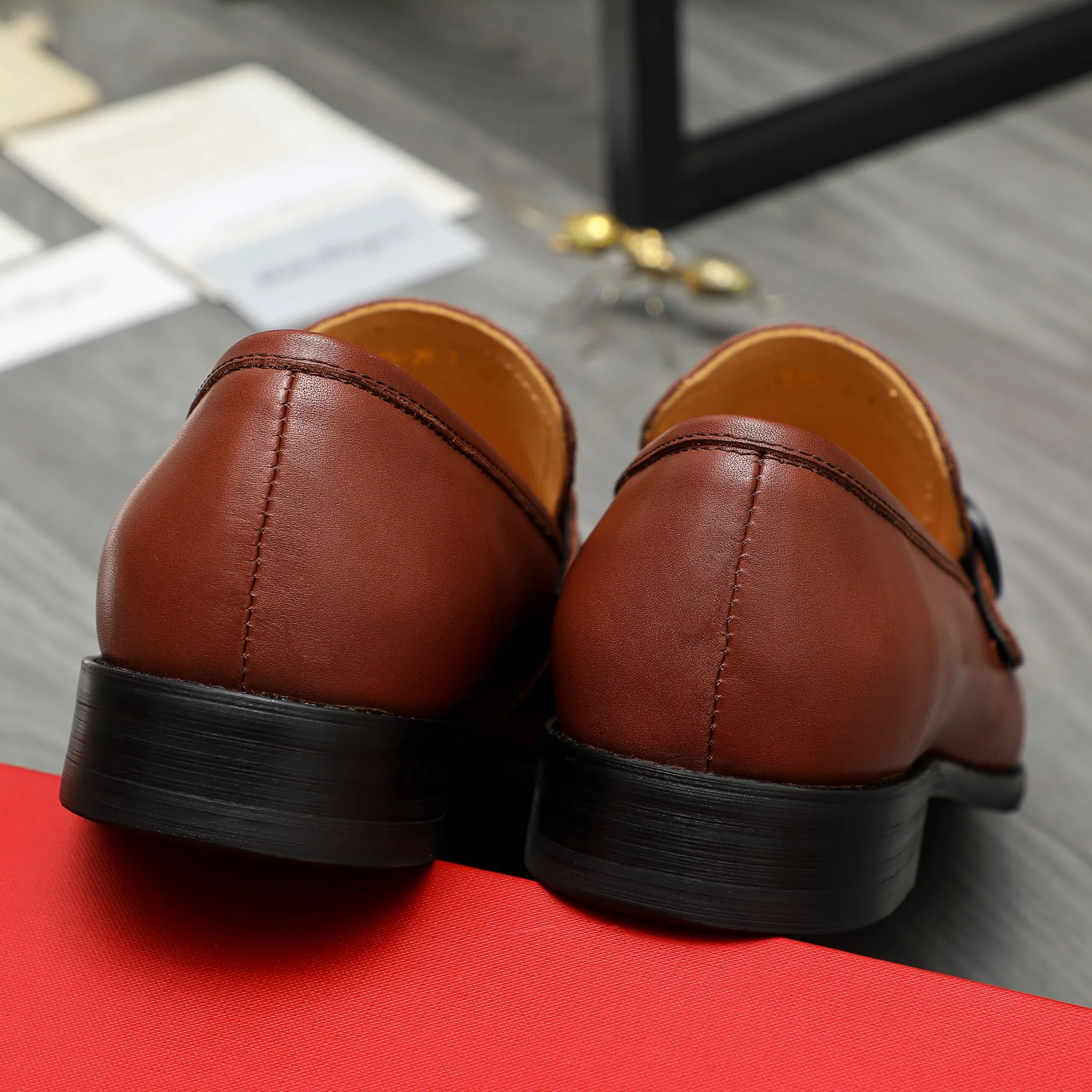 Men's men's shoes💰460 Product trademark: Ferragamo "Ferragamo" business slip-on leather shoes Regular size: 39-44 Product materials: Selected high-quality cowhide upper, cowhide lining, original outsole